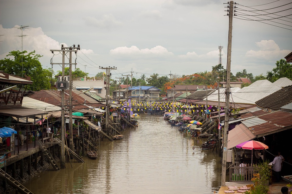  Ultimate guide to Bangkokʼs floating markets
