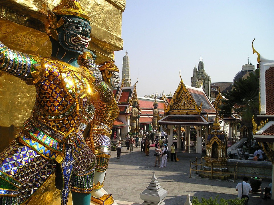 Cultural temples and palaces in Bangkok